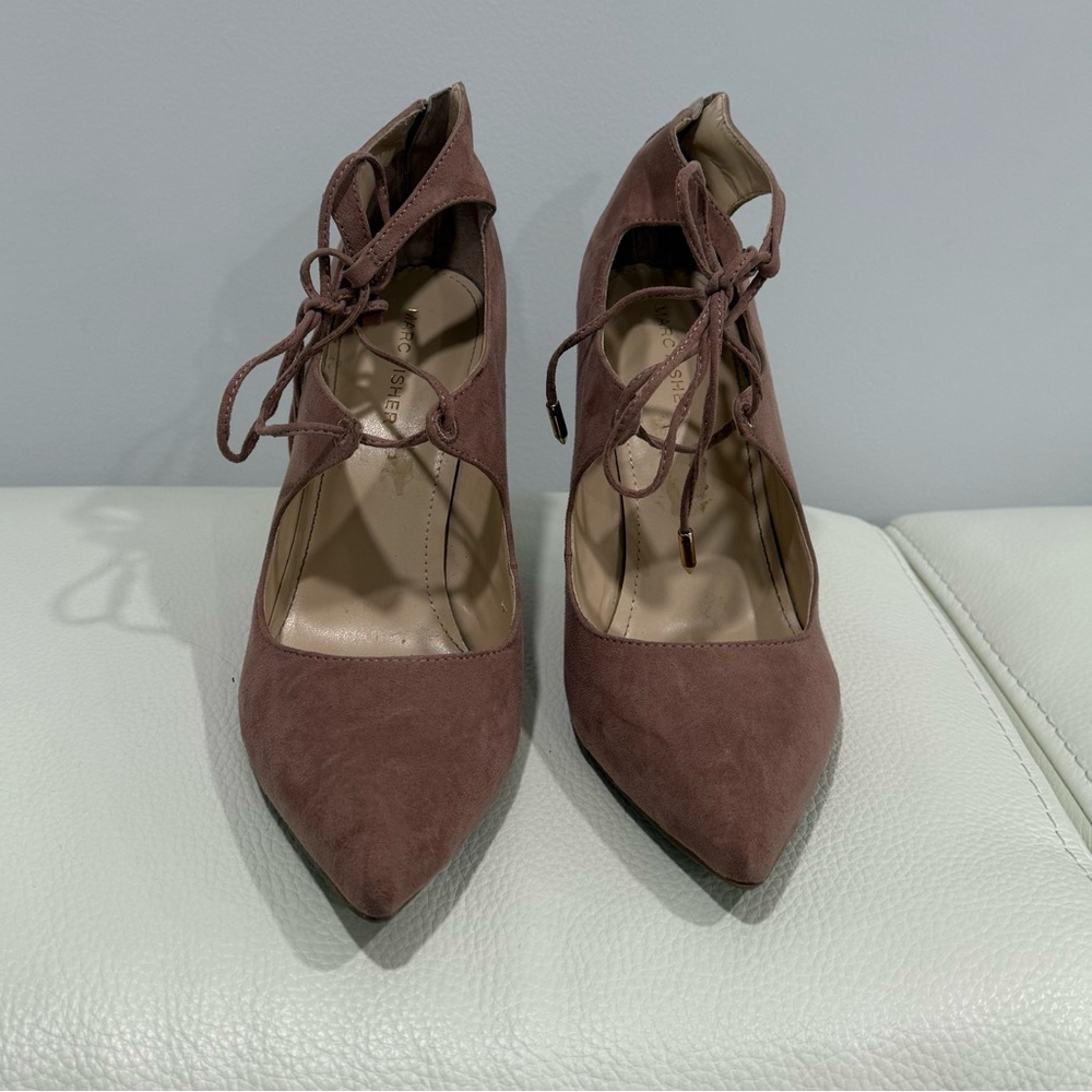 Marc Fisher pump heels